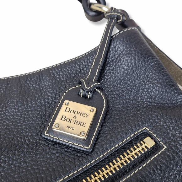 🚨SOLD🚨 Vintage Dooney & Bourke Pebbled Leather Bag - Picture 2 of 13